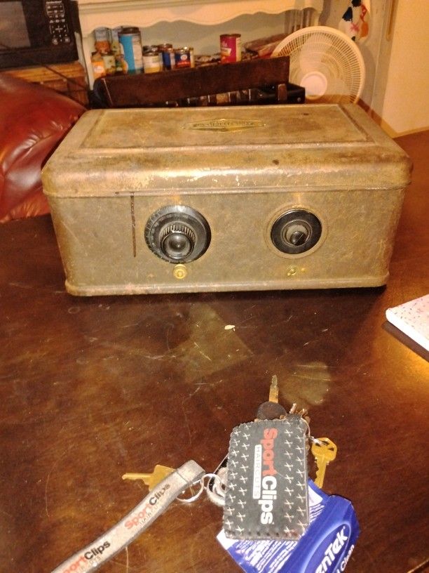 Old Antique Radio