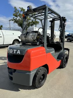 Toyota Forklift 
