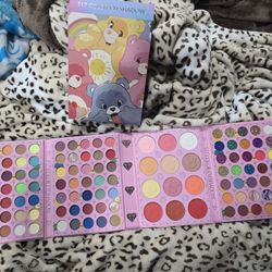 Care Bears Eyeshadow Booklet 