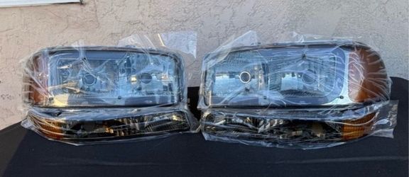 00-06 GMC Yukon Sierra Smoke Amber Reflector LED Strip Headlights Parking Lights