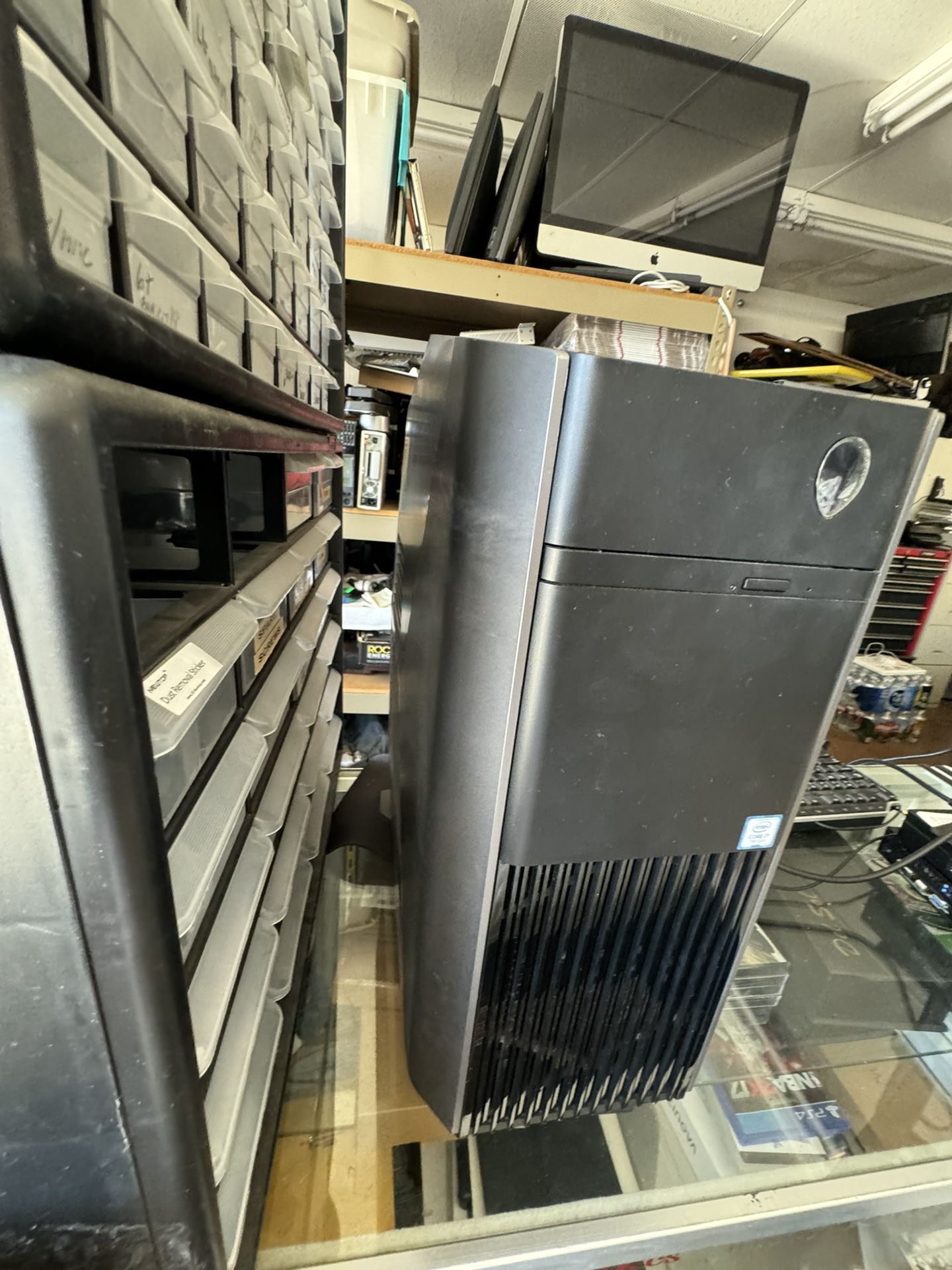 Awesome Alienware Aurora R6 3.6Ghz I7-7700 16GB 256GB+1TB GTX 1080 Windows 10 Pro