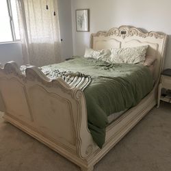 Queen Bed Set - Like New