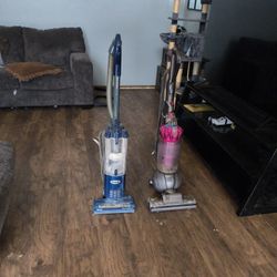 Shark And Dyson Vacuum $15 Each
