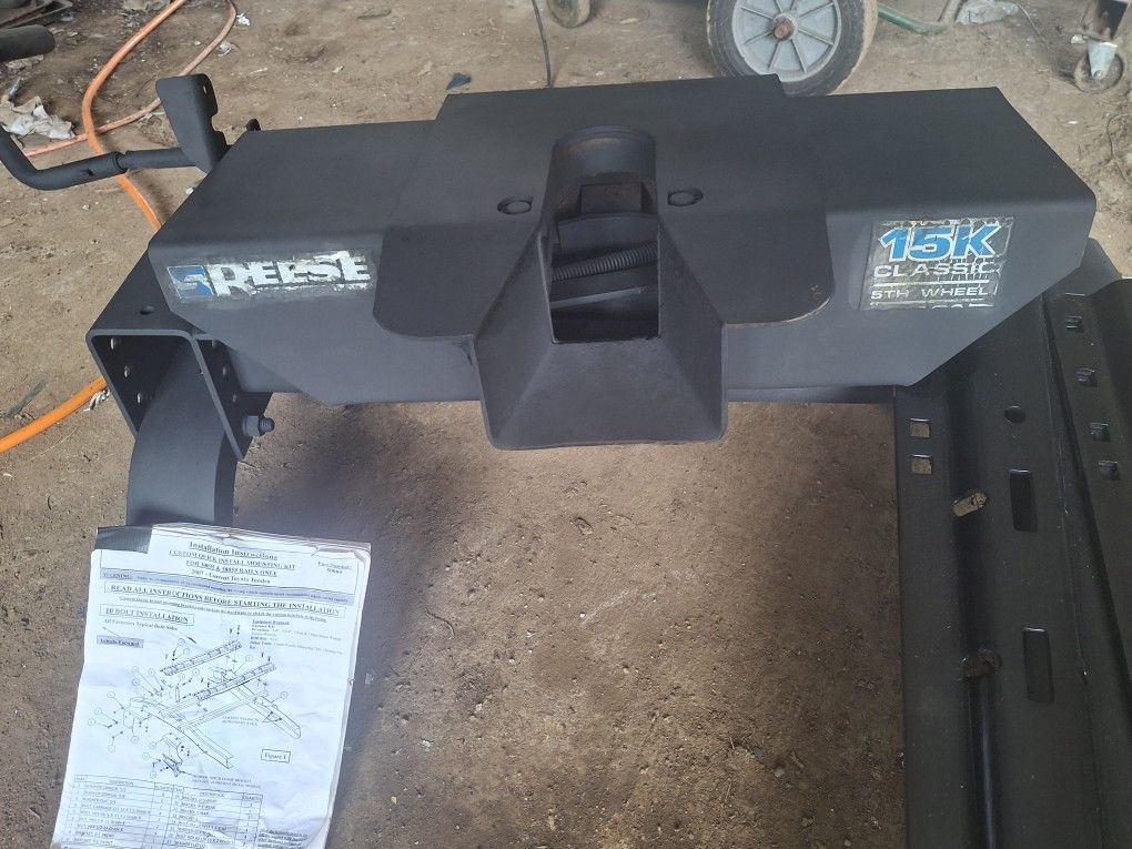 Reese 15K 5th Wheel Hitch $150