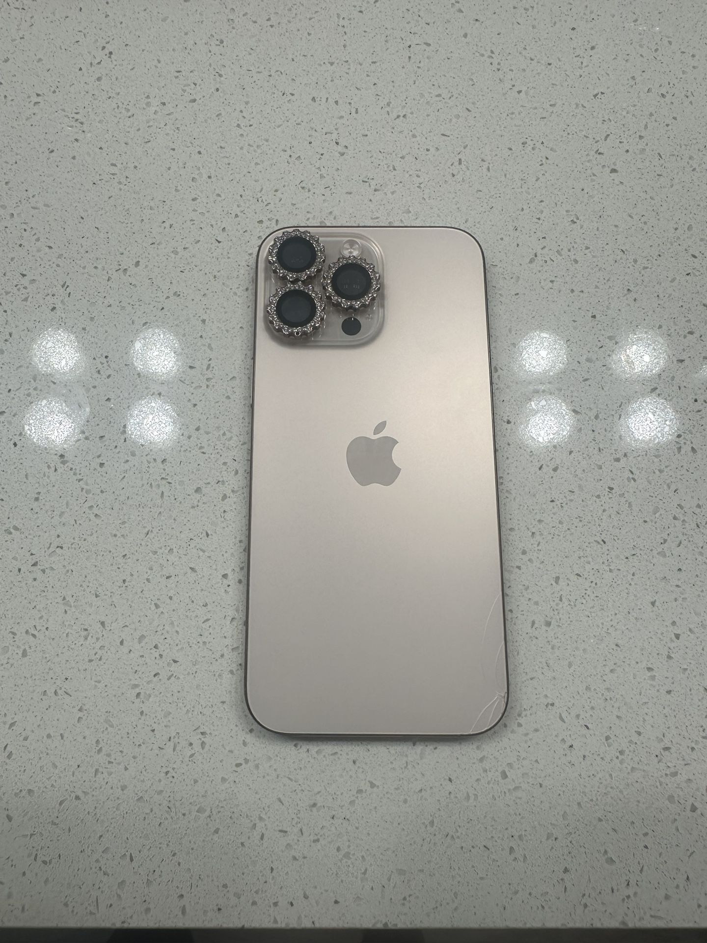 iPhone 16 Pro Max (Gold)