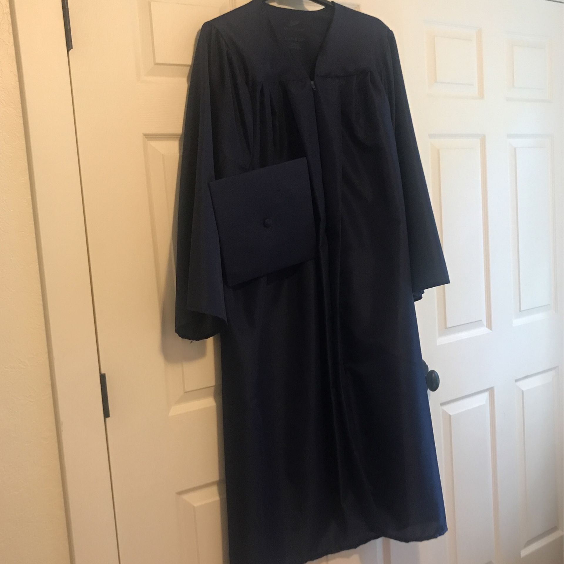 NEW Men’s Or women’s Jostens Graduation Robe w Cap - Blue