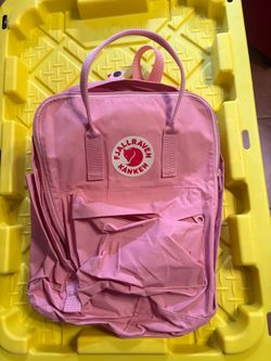 Fjallraven Kanken Classic Backpack Coral Pink NWOT