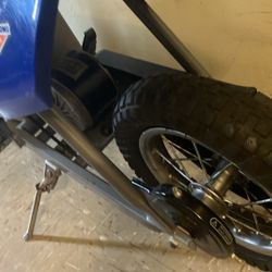Razor Electric Dirt Bike – As-Is, Needs Repair, Charger Included