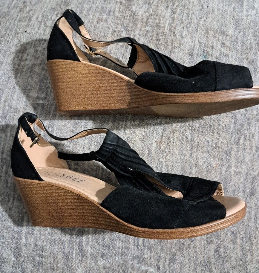 Kedzie Wedge Heel Wide Sandal