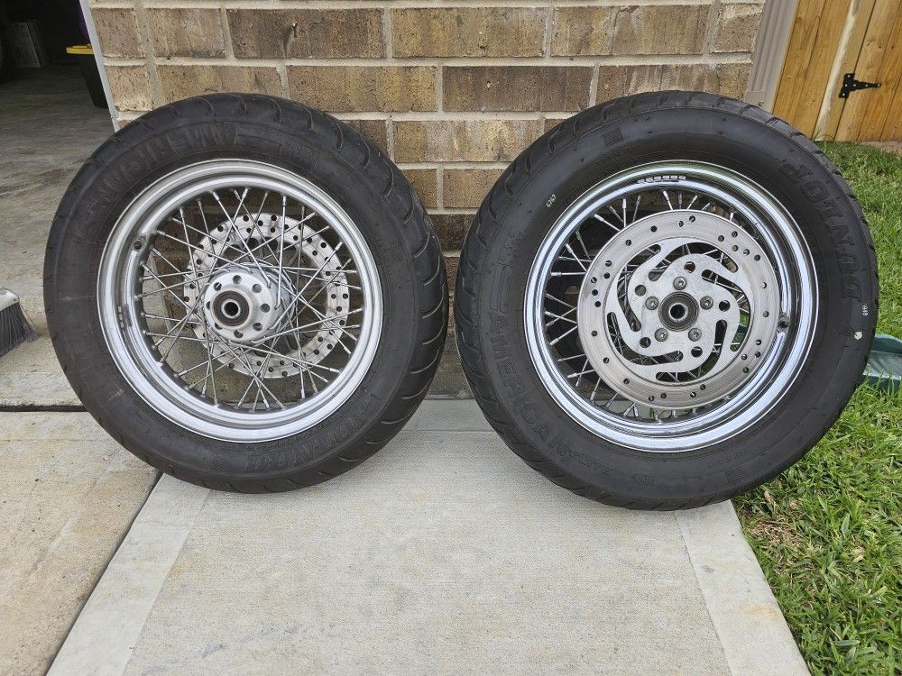 Harley Davidson Heritage Softail stock rims and tires