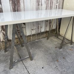 White Enamel Metal Contemporary Table