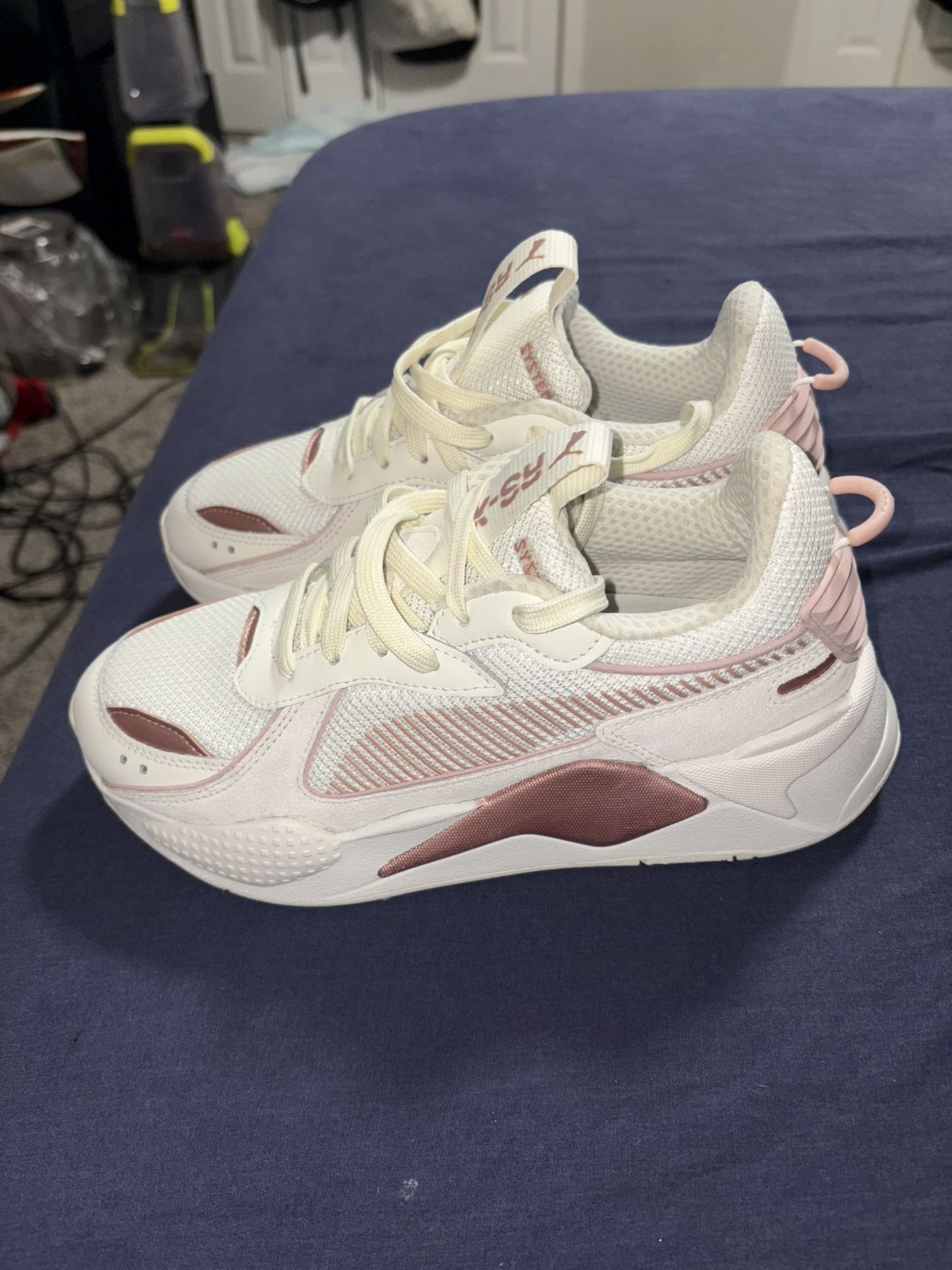 Puma Sneakers