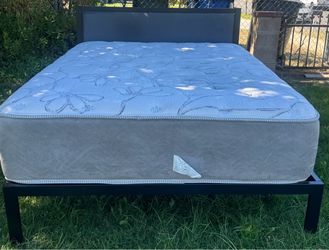 Nice full size bed with good mattress