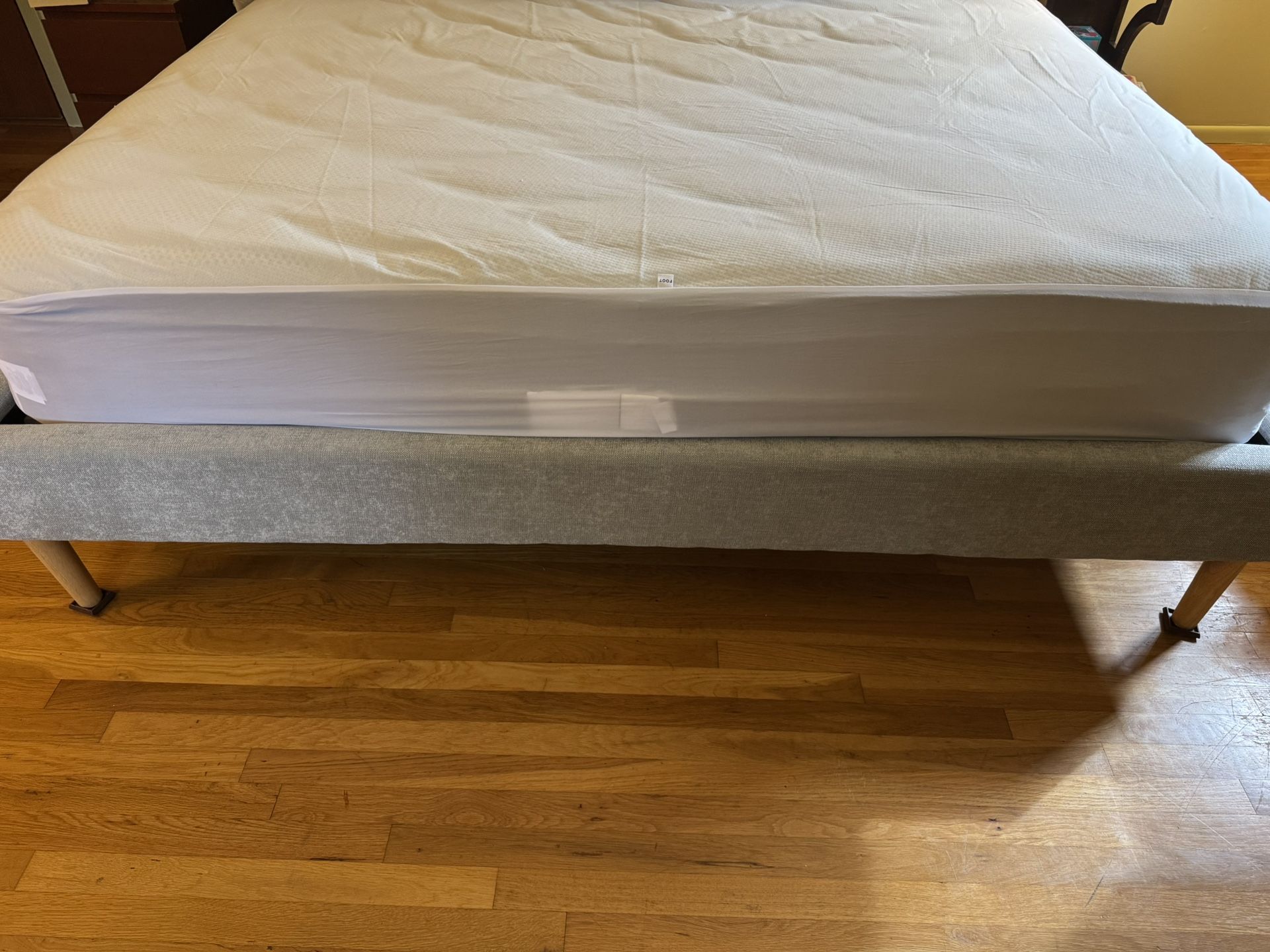 BRAND NEW!! King Size Mattress