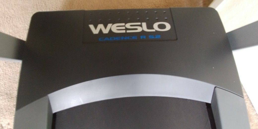 Weslo Cadence R 5.2 Treadmill for Sale in Puyallup WA OfferUp