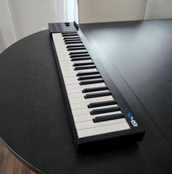 Alesis V49 MIDI KEYBOARD