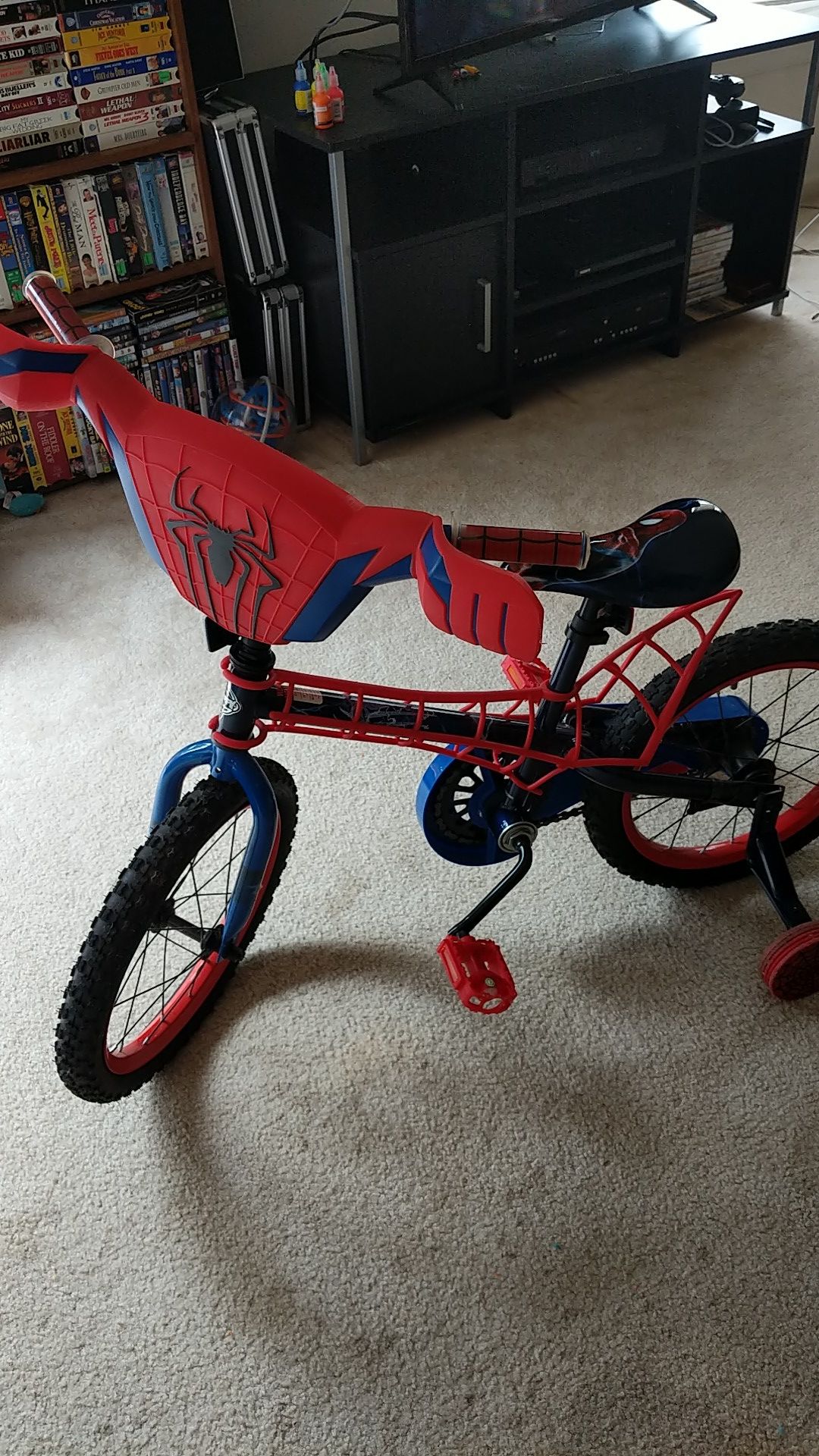 Spiderman Kids bike with training wheels.