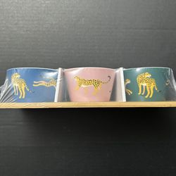 NWT Wildlife Ceramic Dish Set 3 Bowls Tidbit Cheetah Graphic With Bamboo Tray 