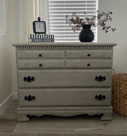 Beautiful dresser - entry table