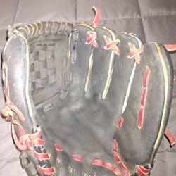 10 -INCH -SOTO - BASE BALL GLOVE