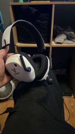Wireless headphones