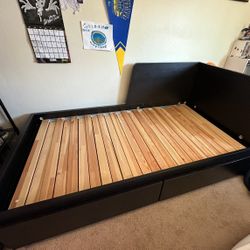 Twin bed/sofa with 2 drawers