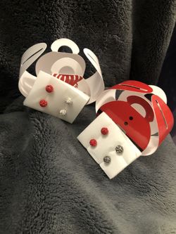 Avon Sparkling 2 Pair Holiday Boxed Set