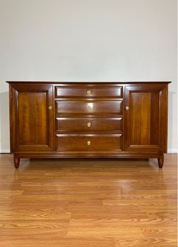 Vintage MCM Style Credenza by Willet⚡️