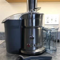 Breville — the Juice Fountain Elite 