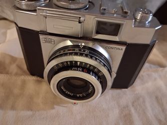 vintage Zeiss Ikon Contina 35mm film camera