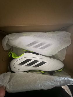 Addidas Kids Soccer Shoes 13 1/2