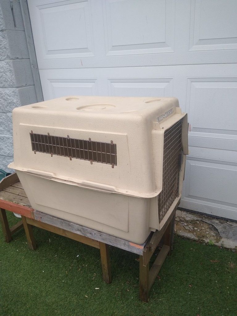 Large Vari Kennel