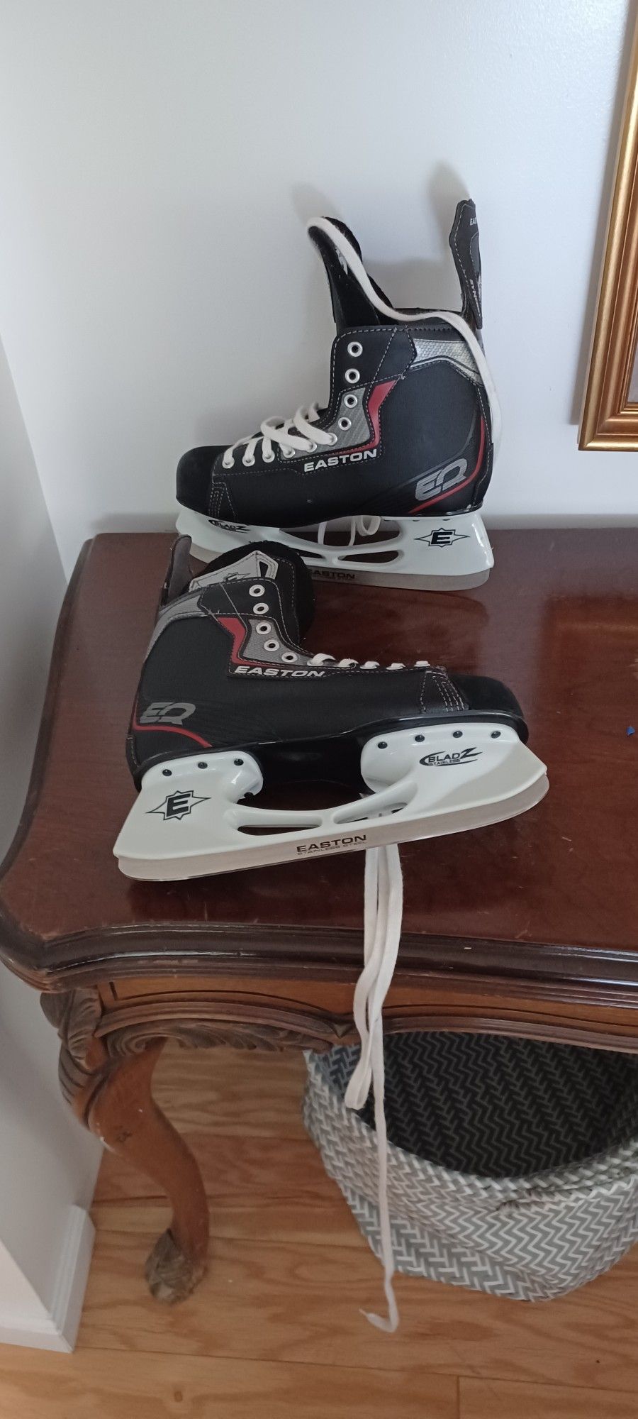 Eaton Synergy EQ Ice Skates