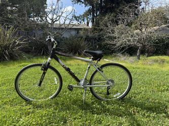 Specialized Brand Bike “HardRock Sport SR SUNTOUR”