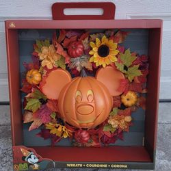 Disneyland Mickey Mouse Halloween Pumpkin Wreath NEW