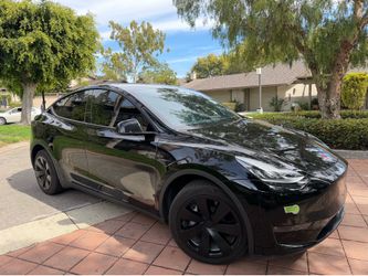 Tesla 2023 Model “Y”