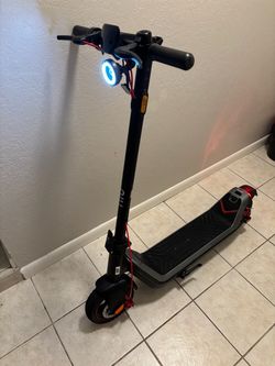 E-scooter 30 Mph 40 miles range