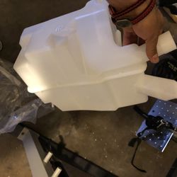 Nissan Washer Reservoir With Pump