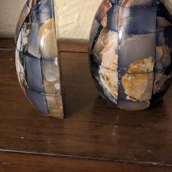 Geod  Beautiful . Piece, Book Ends,.Easter.Egg. Center Piece Etc