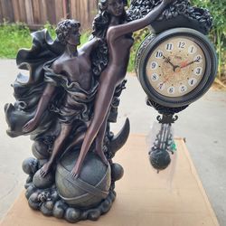 Vintage Crosa Statue Clock