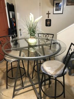 Table with stools