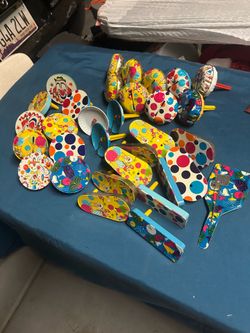 32 Antique vintage 1940s-1950s TIN lithograph noisemakers NYE BIRTHDAY kirchhof or US METAL TOYS