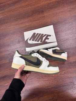 Travis Scott Air Jordan 1 Retro Low - Reverse Olive
