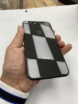 iPhone 8 Plus 64 Gb unlocked!! 😍
