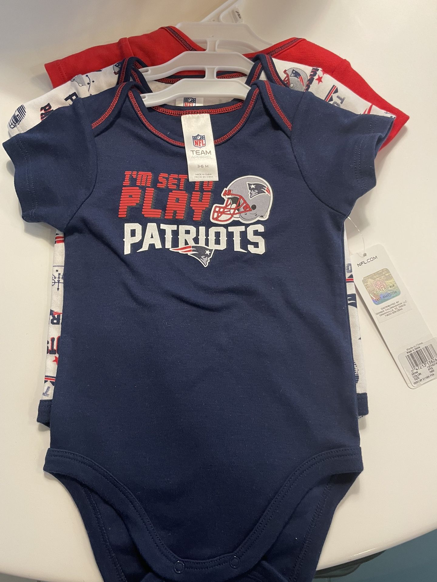 NFL Patriots Onesie 3-6 M