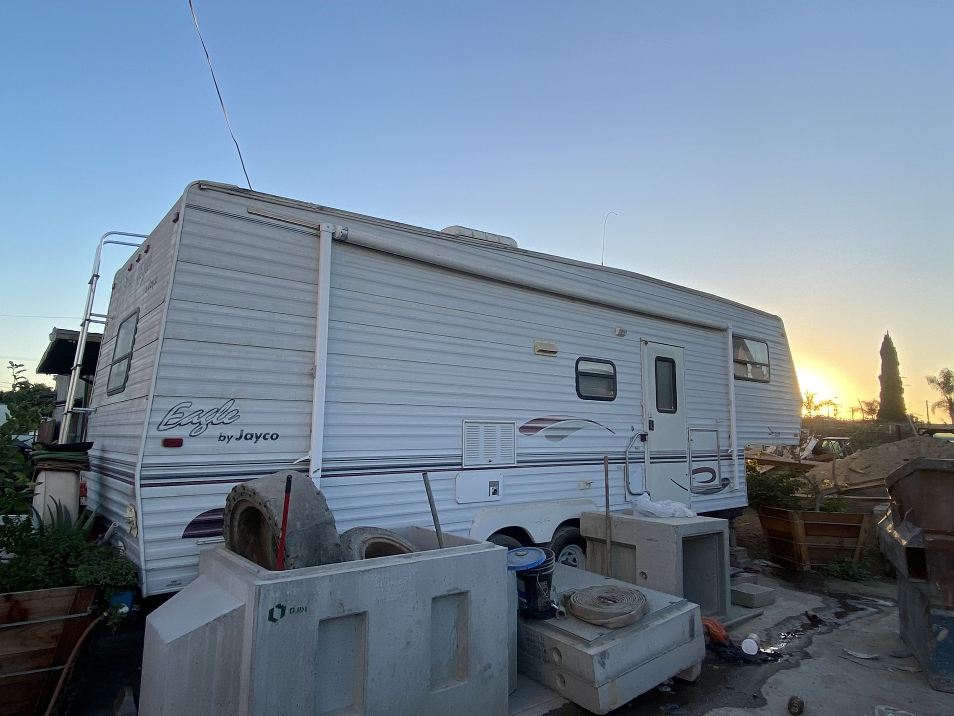 2001 Fifth Wheel RV