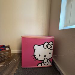 Hello kitty Mini Fridge 