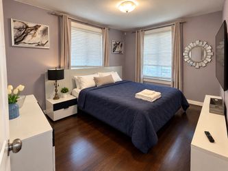 Modern King Bedroom Set – Bed Frame, Mattress, Dresser, Nightstand & TV Stand