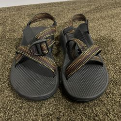 Mens Chaco Cloud Size 9 Sandals