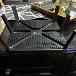 TP-Link Archer C4000 AC4000 MU-MIMO Tri-Band Wi-Fi Router